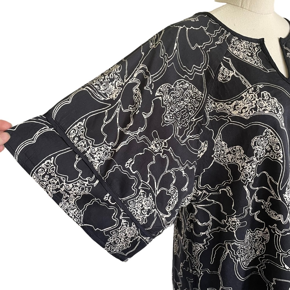 ELLIS & DEWEY Sz S Boxy fit top with short bell sleeves - Picture 3 of 9
